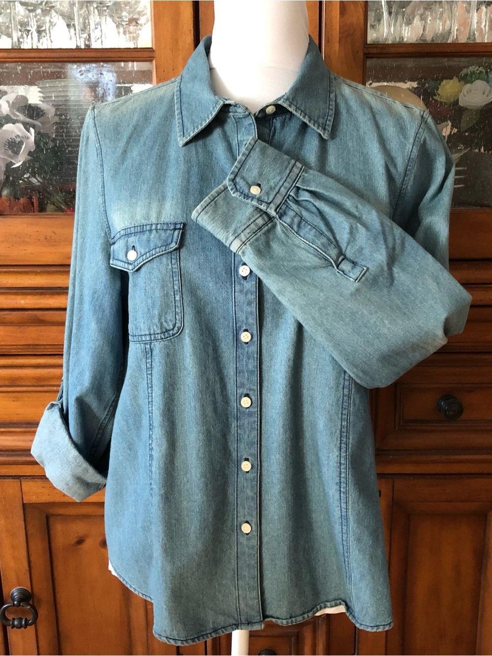 Like New Talbots Light Blue Denim Shirt - Classic Button-Up